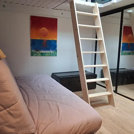Holiday home Maisonnette Face A L'etang